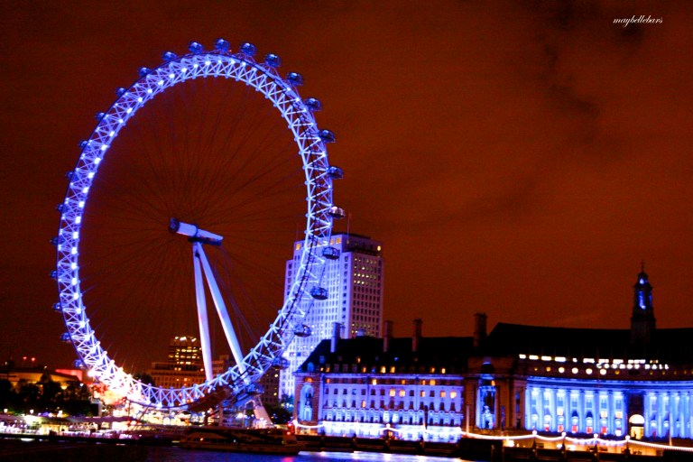 The London Eye, one of the city's icon is a great sight especially at night.